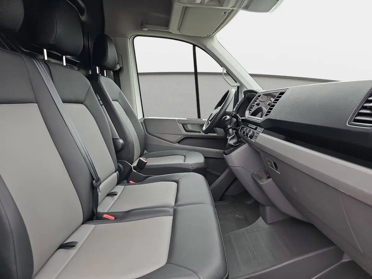 VW CRAFTER 35 TDI L3H3 FWD NAVI KLIMA 3-SITZER PDC AHK