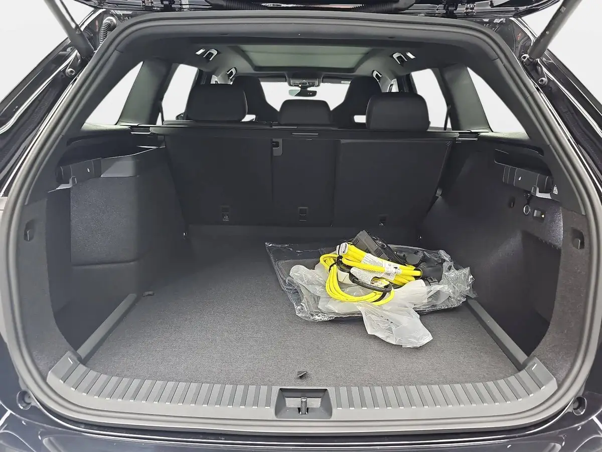 SKODA KODIAQ 1.5 TSI DSG IV PHEV SPORTLINE AHK PANO LM