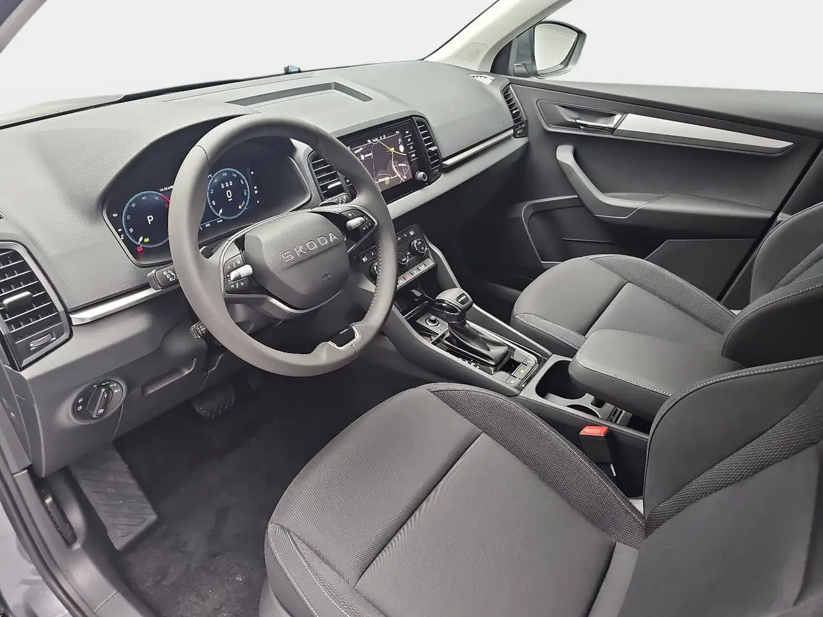SKODA KAROQ 2.0 TDI DSG DRIVE NAVI LED AHK LM