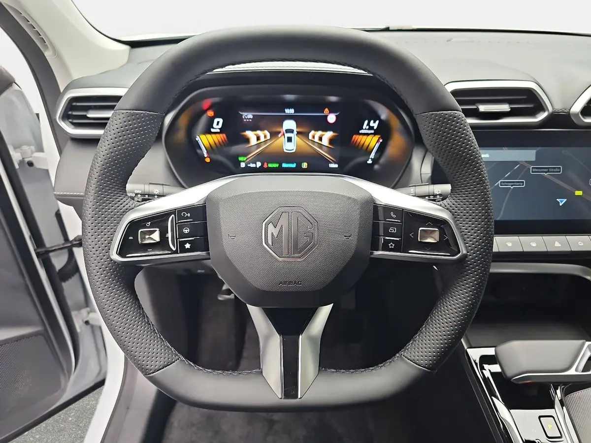 MG ZS 1.5 HYBRID+ MY25.5 LUXURY NAVI LM18 KEYLESS-ENTRY 360-GRAD-KAMERA