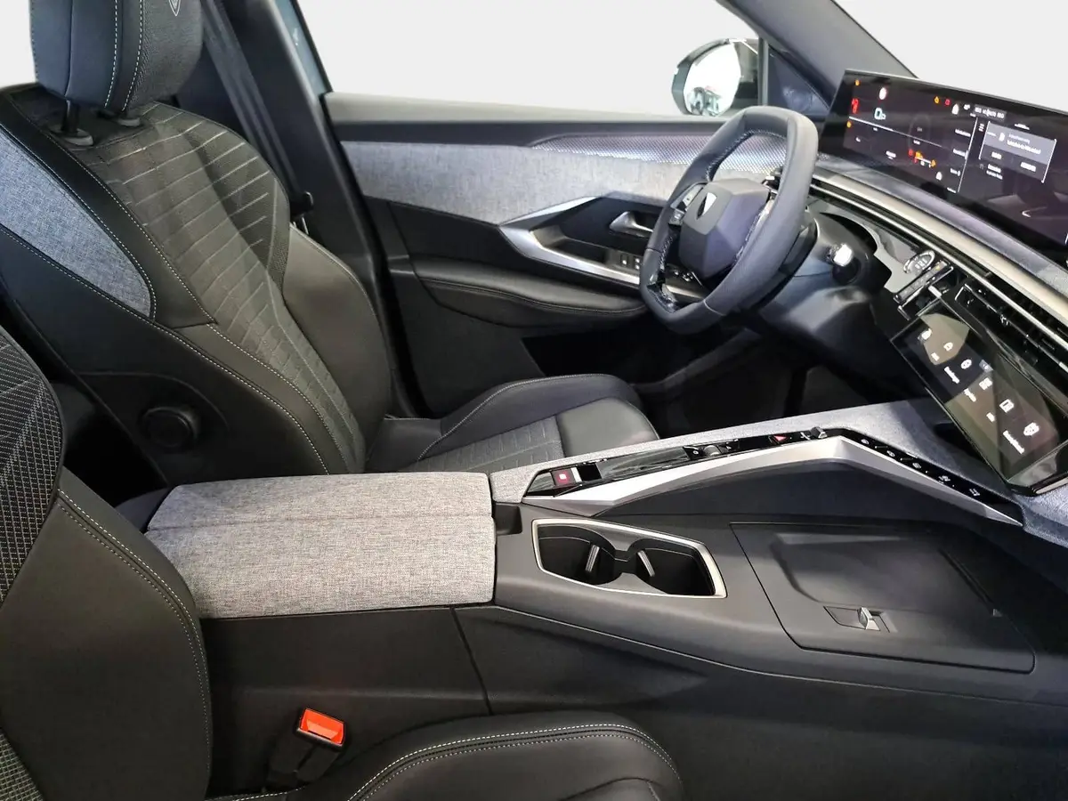 PEUGEOT 3008 1.2 HYBRID 145 E-DSC6 GT NAVI KLIMA LED AHK LM19