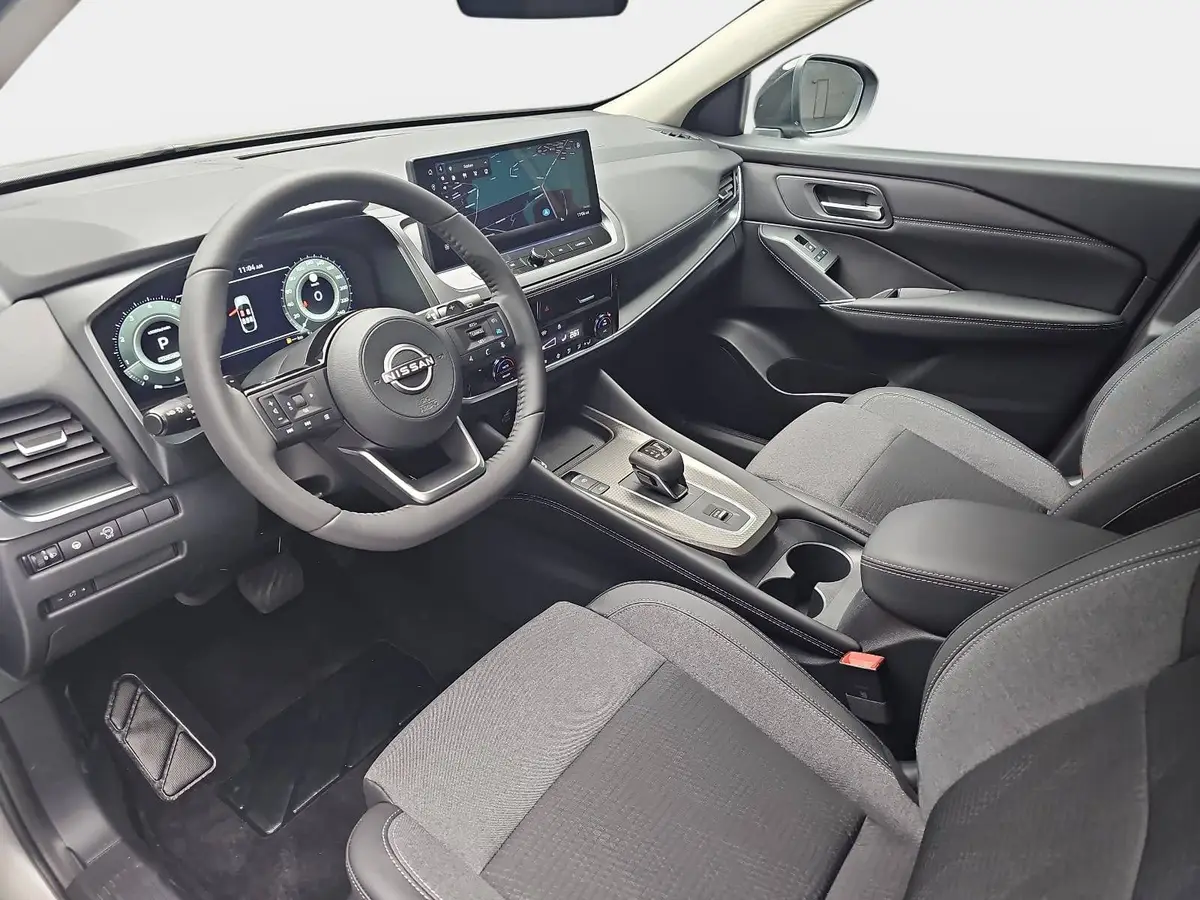 NISSAN QASHQAI 1.3 DIG-T XTRONIC N-CONNECTA PANO WINTER