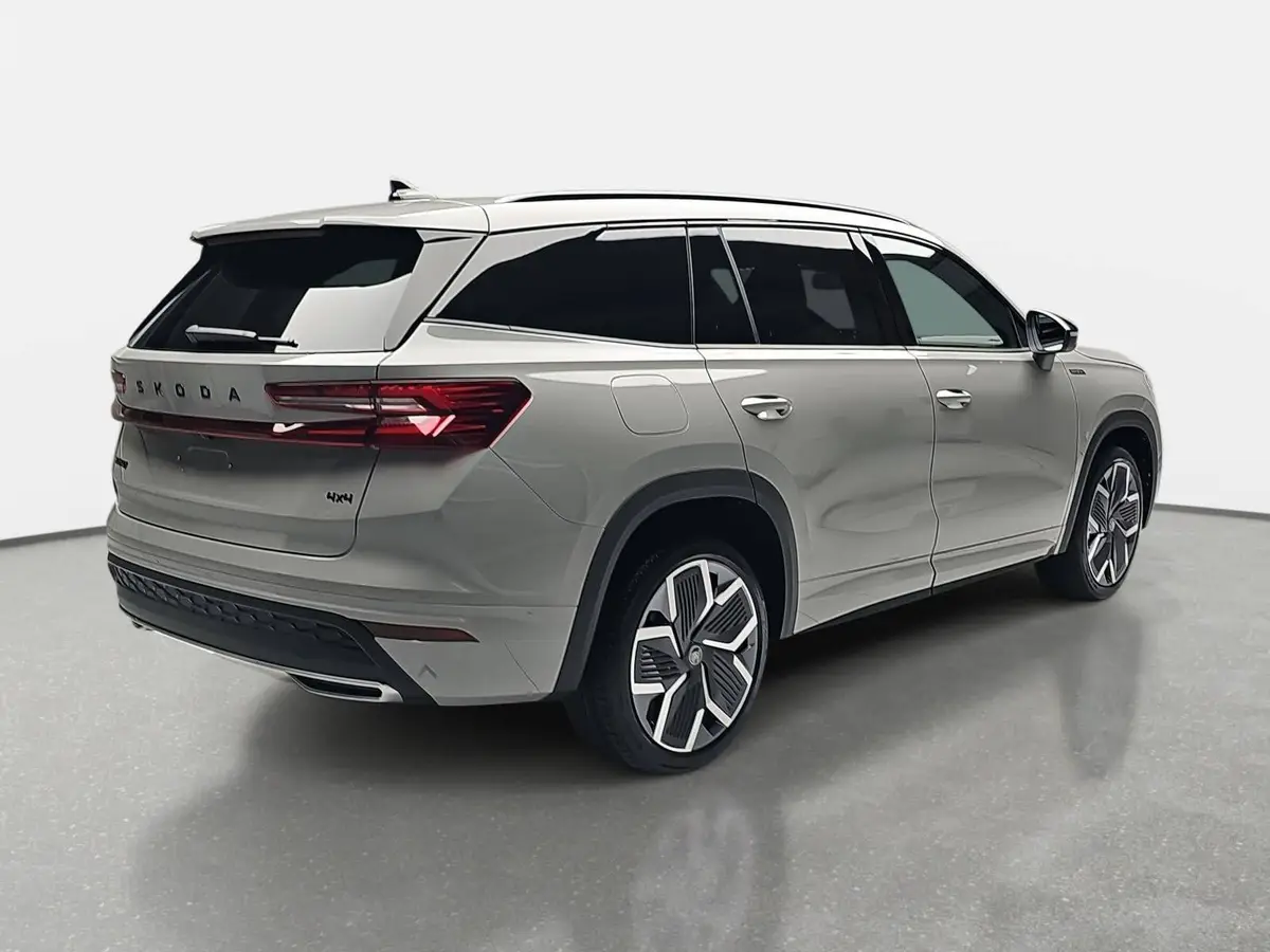 SKODA KODIAQ 2.0 TDI DSG SPORTLINE 4X4 PANO AHK