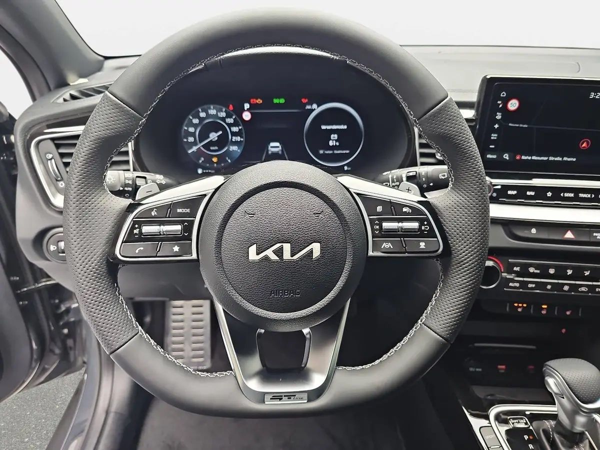 KIA XCEED 1.6 T-GDI 180 DCT GT-LINE MJ26 LEDER GLASDACH