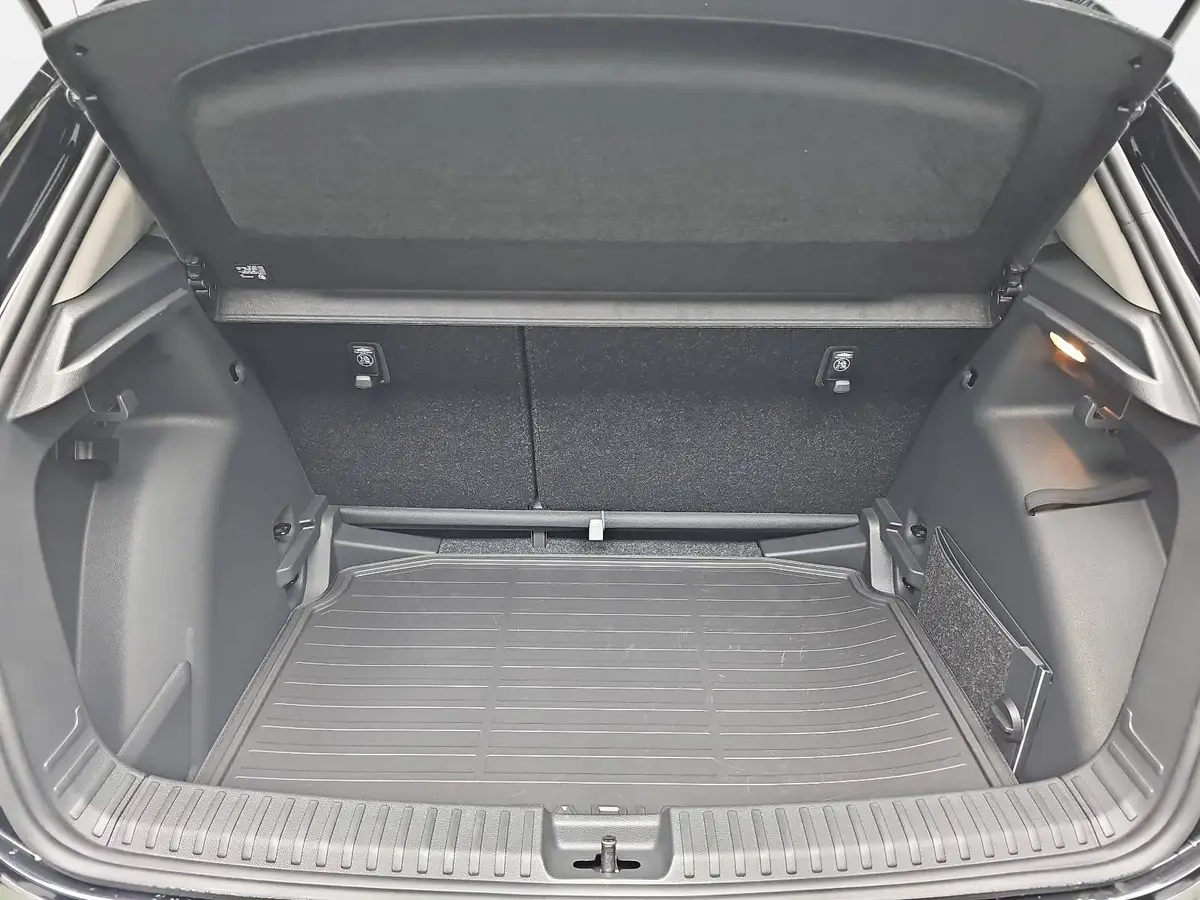 SKODA FABIA 1.0 TSI DSG 130 JAHRE PREMIUM LED KAMERA LM16