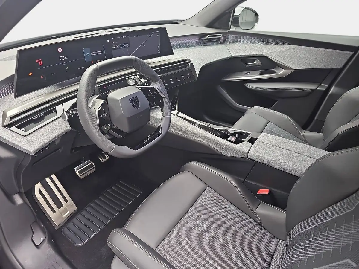 PEUGEOT 5008 1.2 HYBRID 145 E-DSC6 GT KLIMA LED 7-S DAB 360° AH