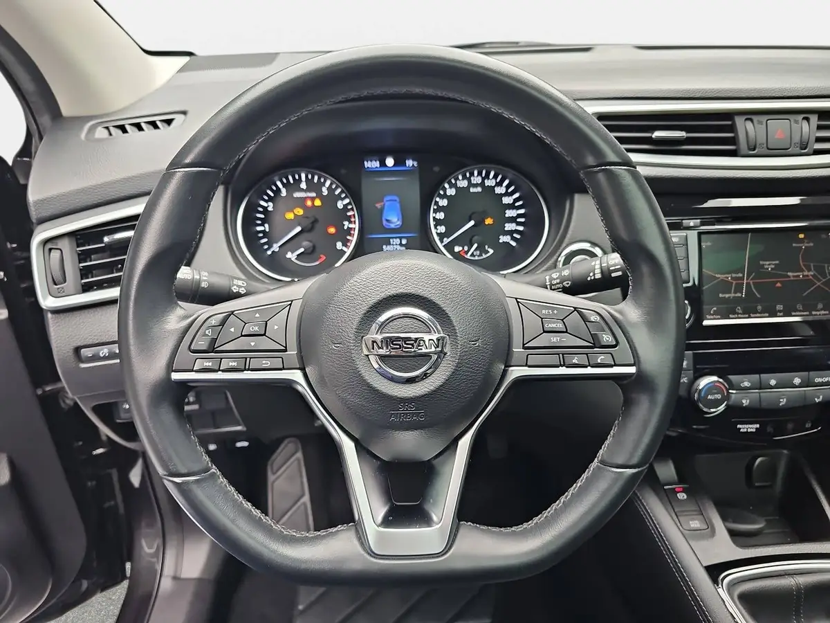 NISSAN QASHQAI 1.3 DIG-T N-CONNECTA PANORAMA RELING WINTER