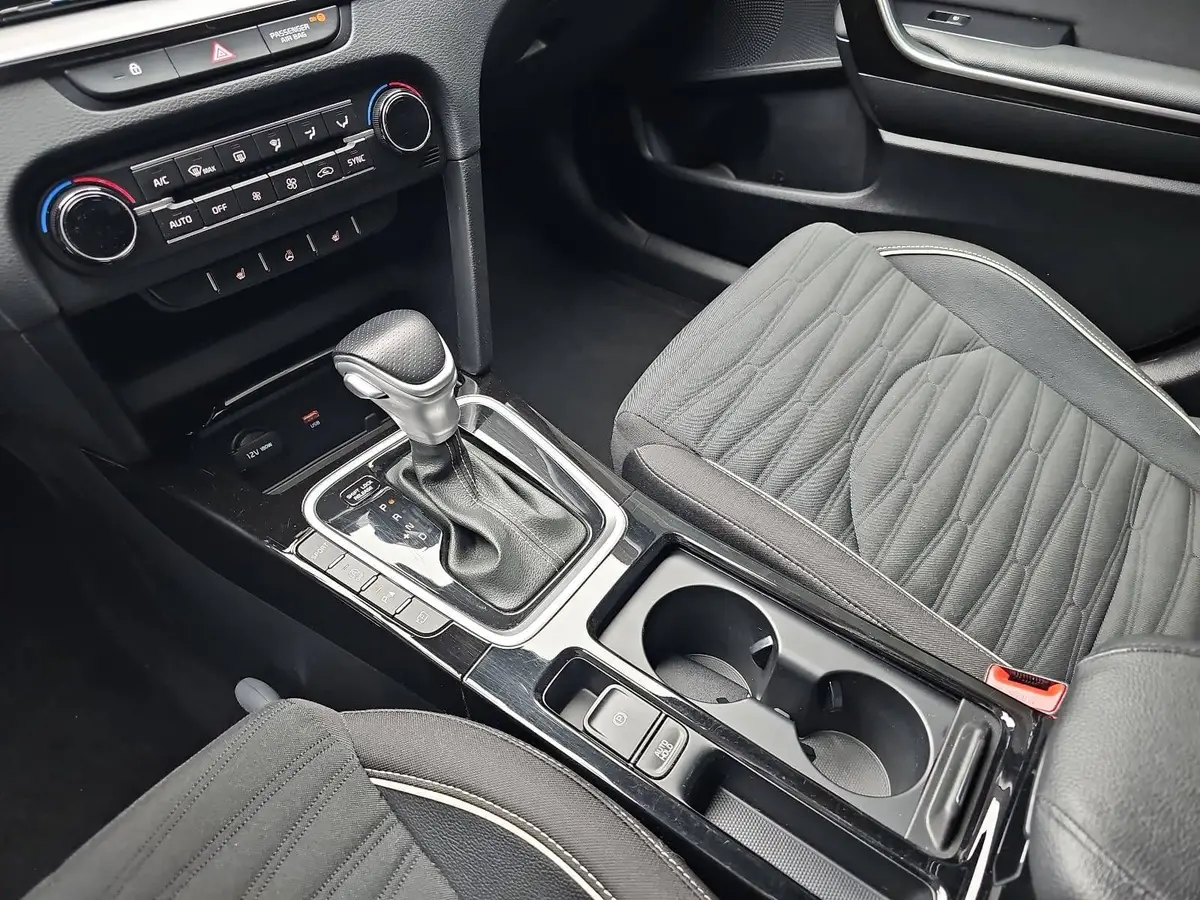 KIA XCEED 1.5 T-GDI GT LINE WINTER LED KAMERA