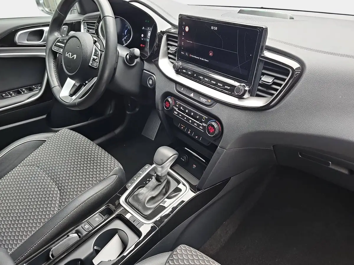 KIA CEED SW 1.6 GDI PLUG-IN-HYBRID SPIRIT SITZKOMFORT TECHNOLOGIE