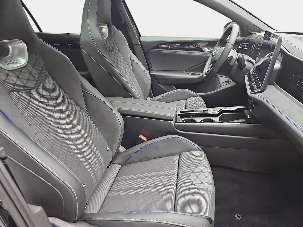 VW PASSAT VARIANT 2.0 TDI DSG R-LINE NAVI LED-MATRIX ACC PANO BLACK 