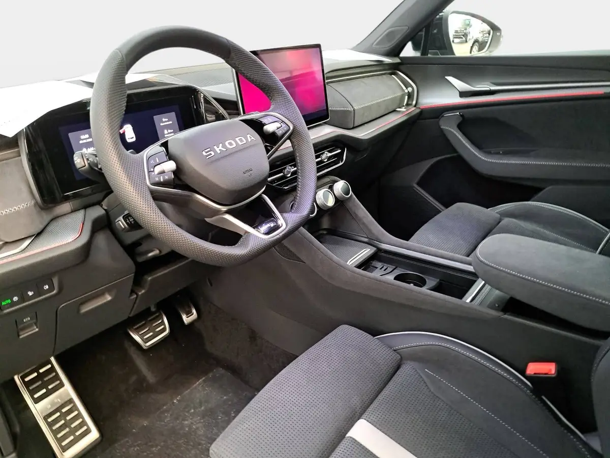 SKODA KODIAQ 1.5 TSI DSG SPORTLINE NAVI LED ACC PANO WINTER AHK