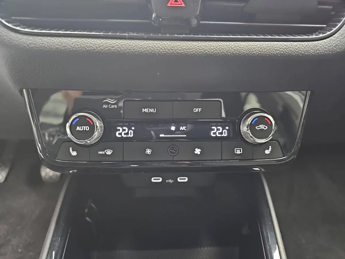 SKODA FABIA 1.0 MPI SELECTION KLIMAAUTO KAMERA