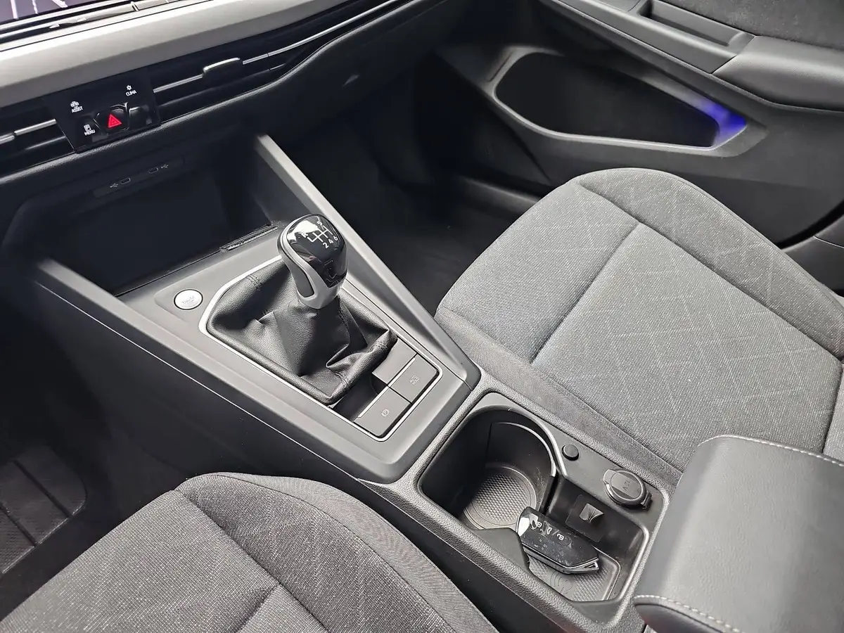 VW GOLF 1.0 TSI VIII LIFE NAVI LED KAMERA LM