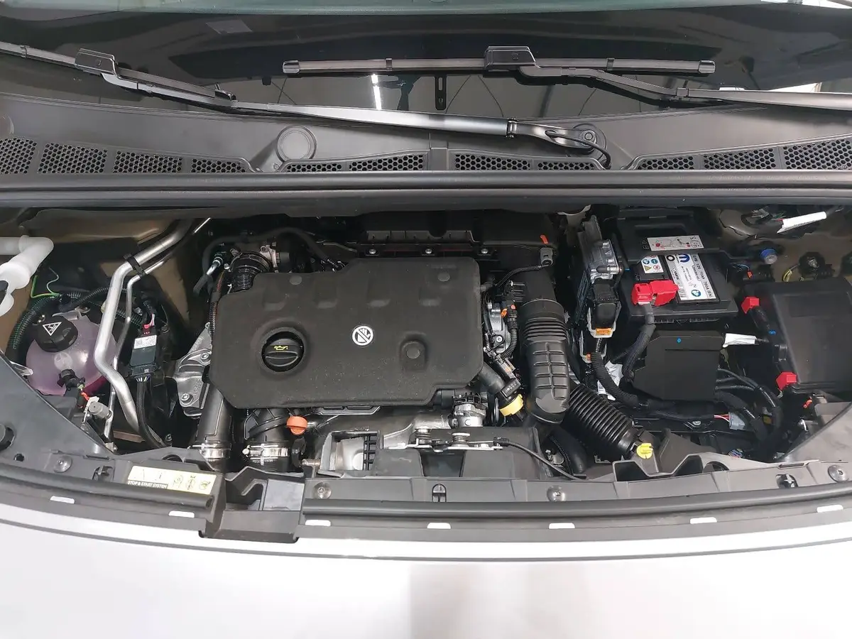 PEUGEOT RIFTER BLUEHDI 130 CV EAT8 GT L2 7-S NAVI LED AHK LM