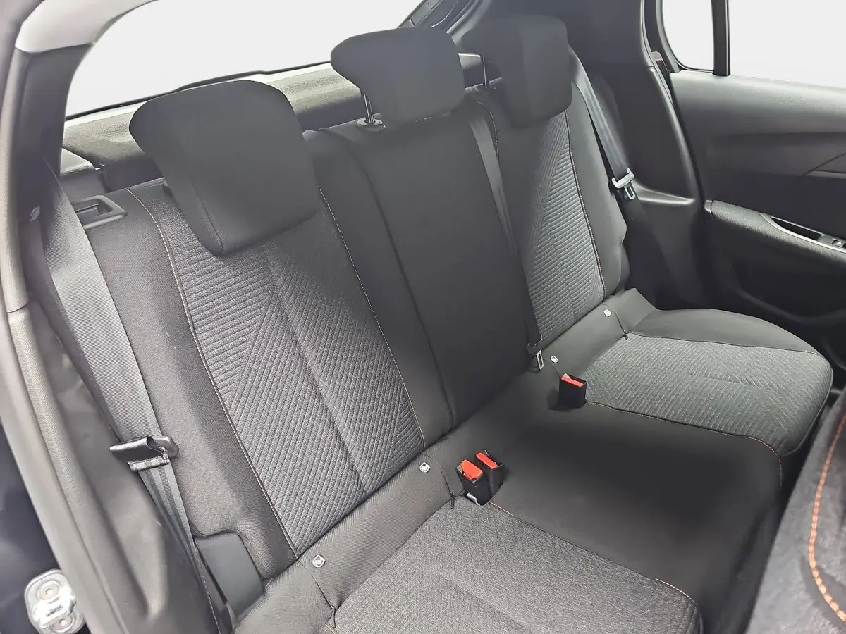 PEUGEOT 208 1.2 HYBRID 110 E-DSC6 STYLE LED GRA SHZ