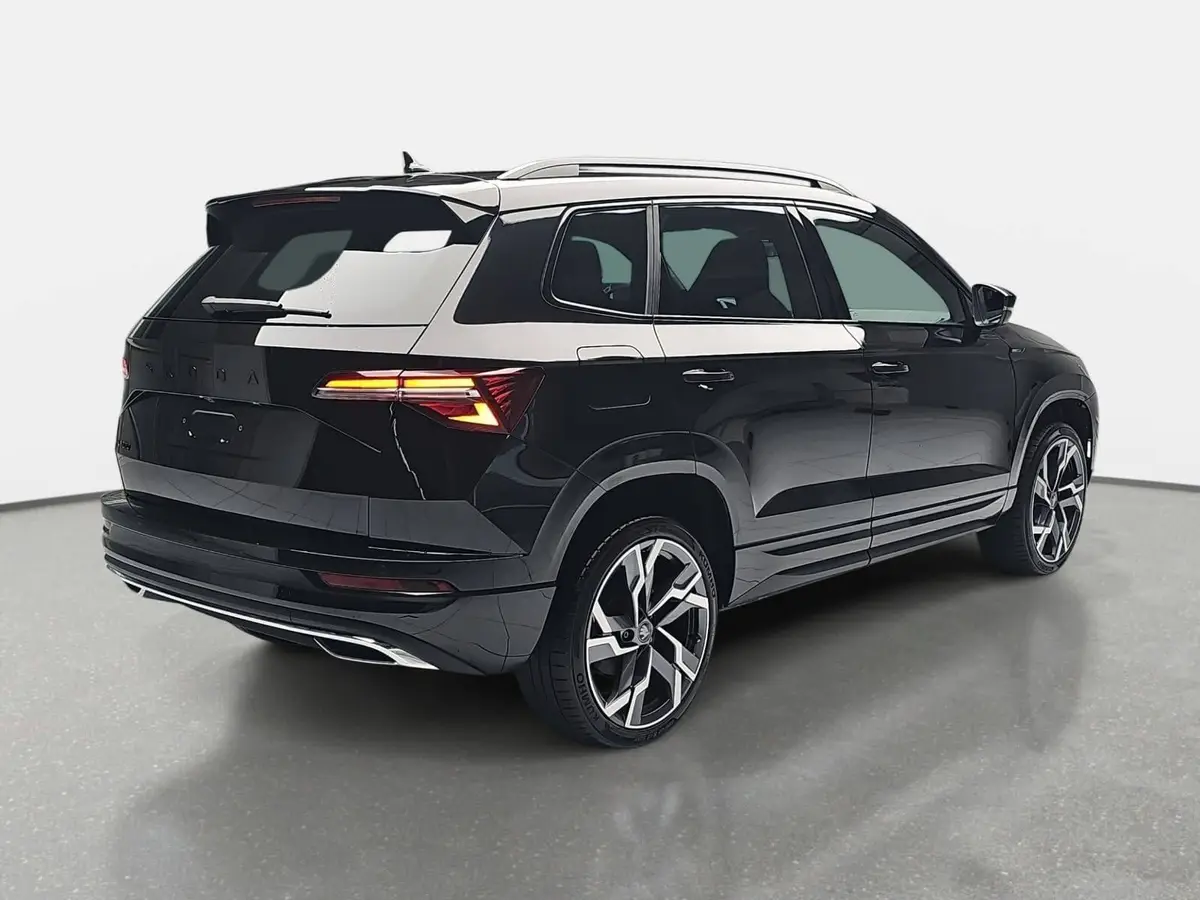 SKODA KAROQ 2.0 TDI DSG SPORTLINE AHK ACC PANO