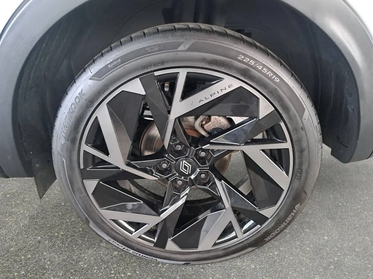 RENAULT ARKANA 1.6 E-TECH AUTO. HYBRID ESPRIT ALPINE PANO LED