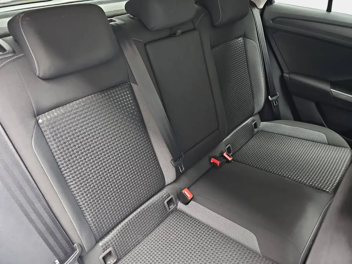 VW T-ROC 1.5 TSI DSG ACTIVE NAVI P-ASSIST KAMERA