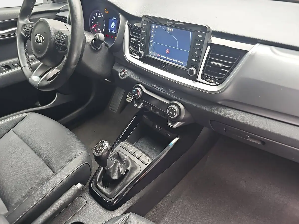 KIA STONIC 1.0 T-GDI PLATINUM EDITION