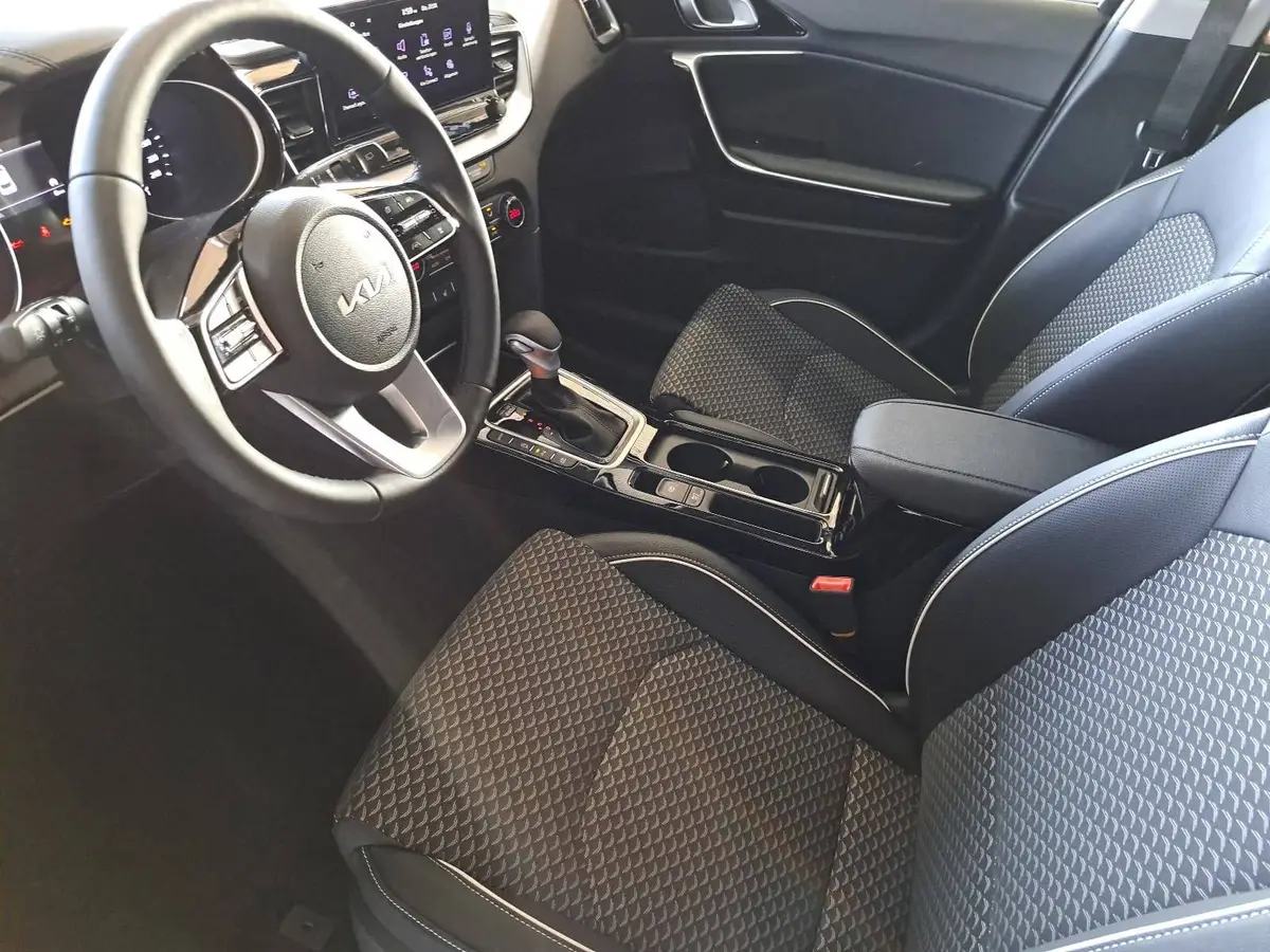 KIA XCEED 1.6 T-GDI 150 DCT SPIRIT MJ26 XCLUSIVE