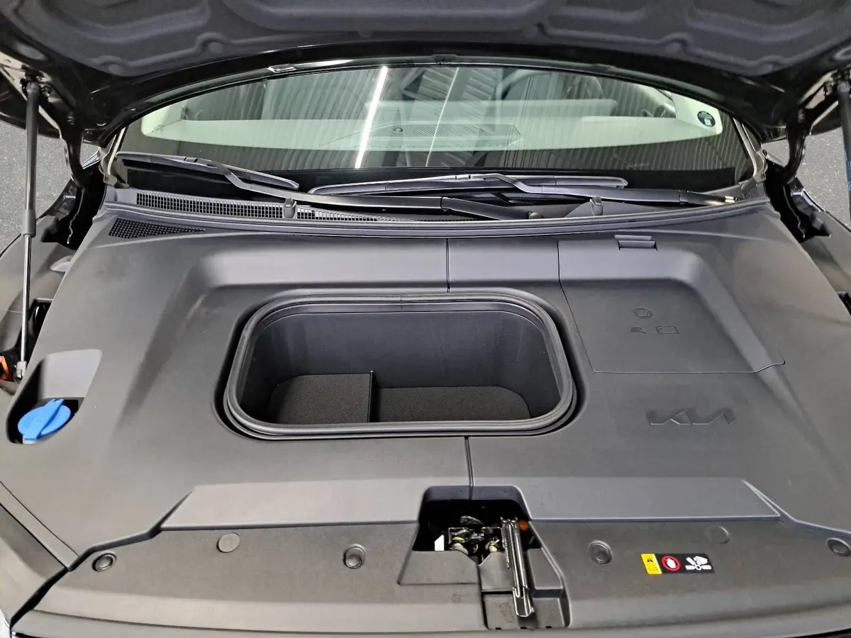 KIA EV3 81.4 KWH EARTH MJ26 WINTER BUSIN. UPGRADE DRIVEWISE-PARK DESIGN SOUND