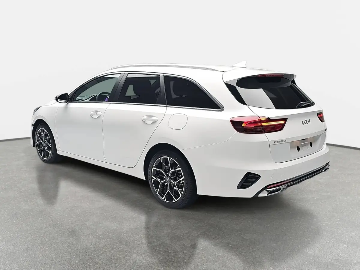 KIA CEED SW 1.5 T-GDI DCT7 GT-LINE