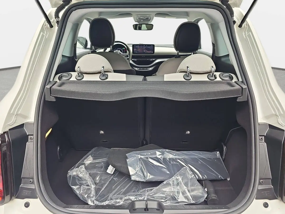 FIAT 500 ELEKTRO 42 KWH LA PRIMA MJ26