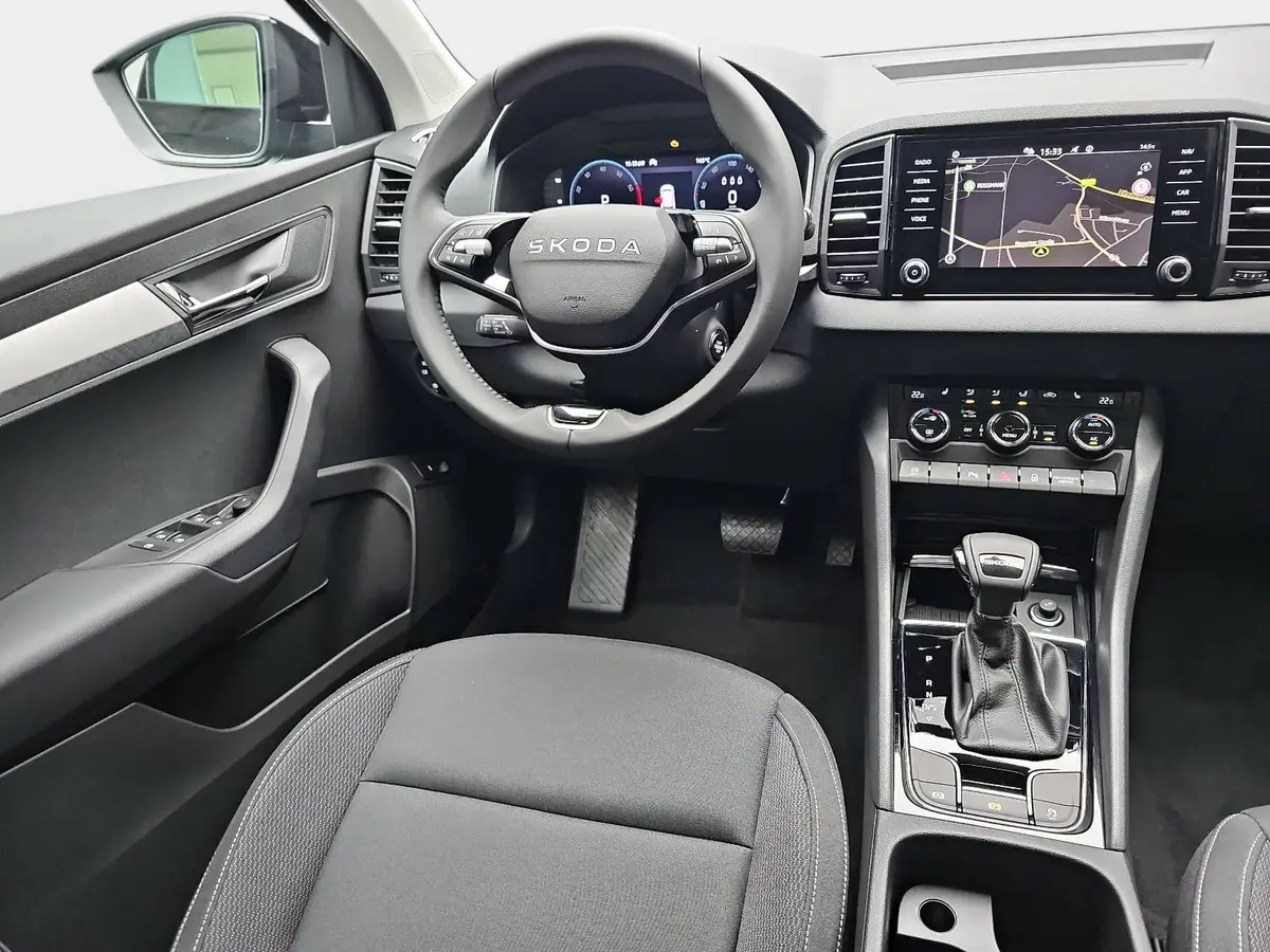 SKODA KAROQ 1.5 TSI DSG SELECTION NAVI LED ACC WINTER KAMERA A