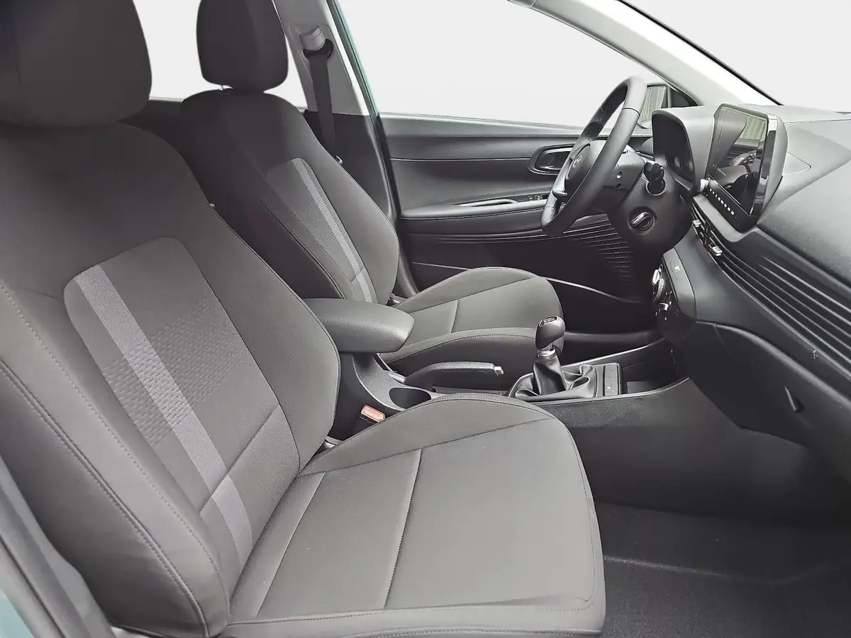 HYUNDAI I20 1.2 NAVI LED KLIMA GRA DAB SPURPAKET PDC KAMERA LM