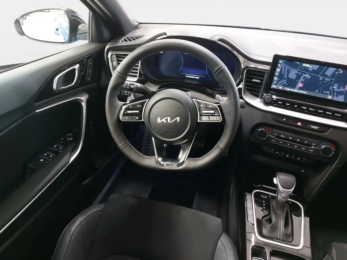 KIA CEED 1.5 T-GDI DCT7 GT LINE TECHNOLOGIE LEDER PERFORMANCE