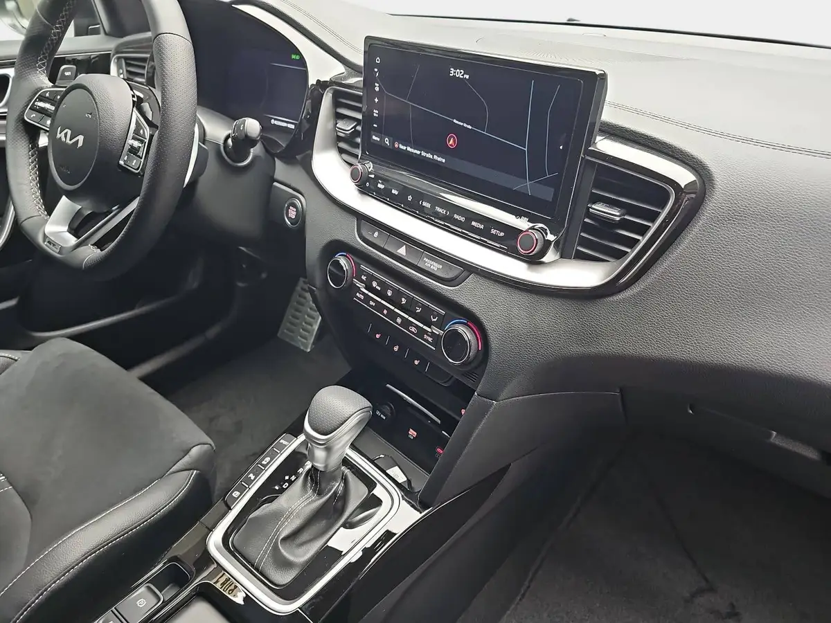KIA XCEED 1.6 T-GDI 180 DCT GT-LINE MJ26 LEDER GLASDACH