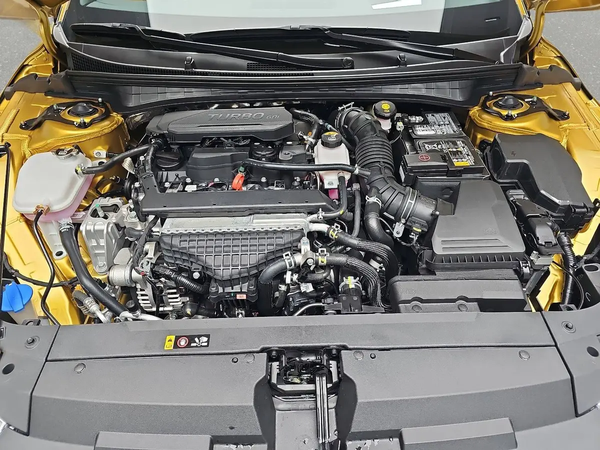 KIA K4 1.6 T-GDI 180 PS DCT7 GT-LINE MJ26 DRIVEWISE-PARK-PRO SITZ SOUND DESIGN GLASDACH