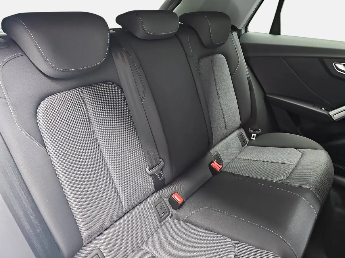 AUDI Q2 35 TFSI S-TRONIC S LINE NAVI LED KLIMAAUTO EL.HEC