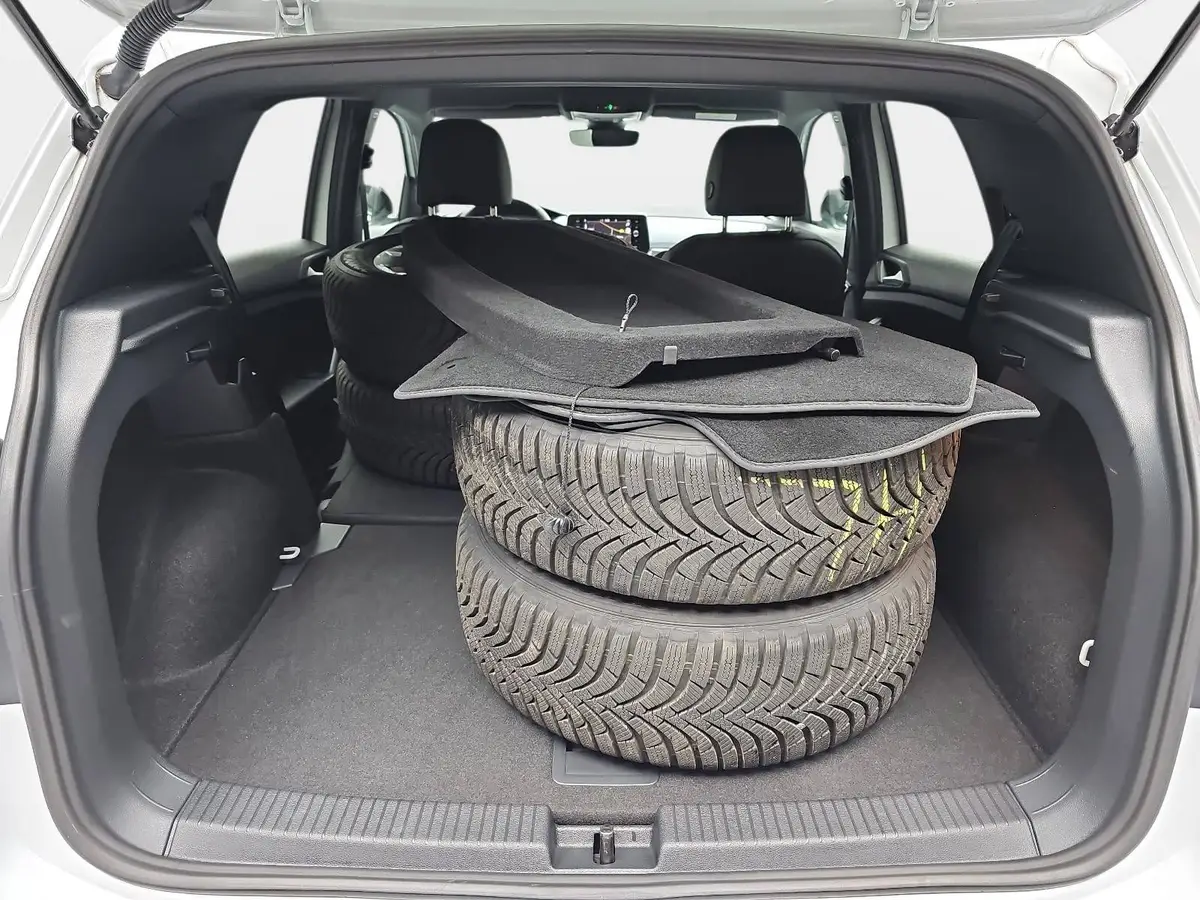 VW T-CROSS 1.0 TSI GOAL NAVI LED KLIMAAUTO ACC P-ASSIST WINTE