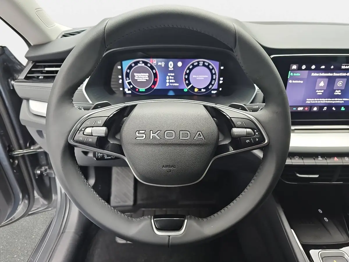 SKODA OCTAVIA COMBI 1.5 TSI DSG 130 JAHRE KLIMAAUTO LED SMARTLINK KAME