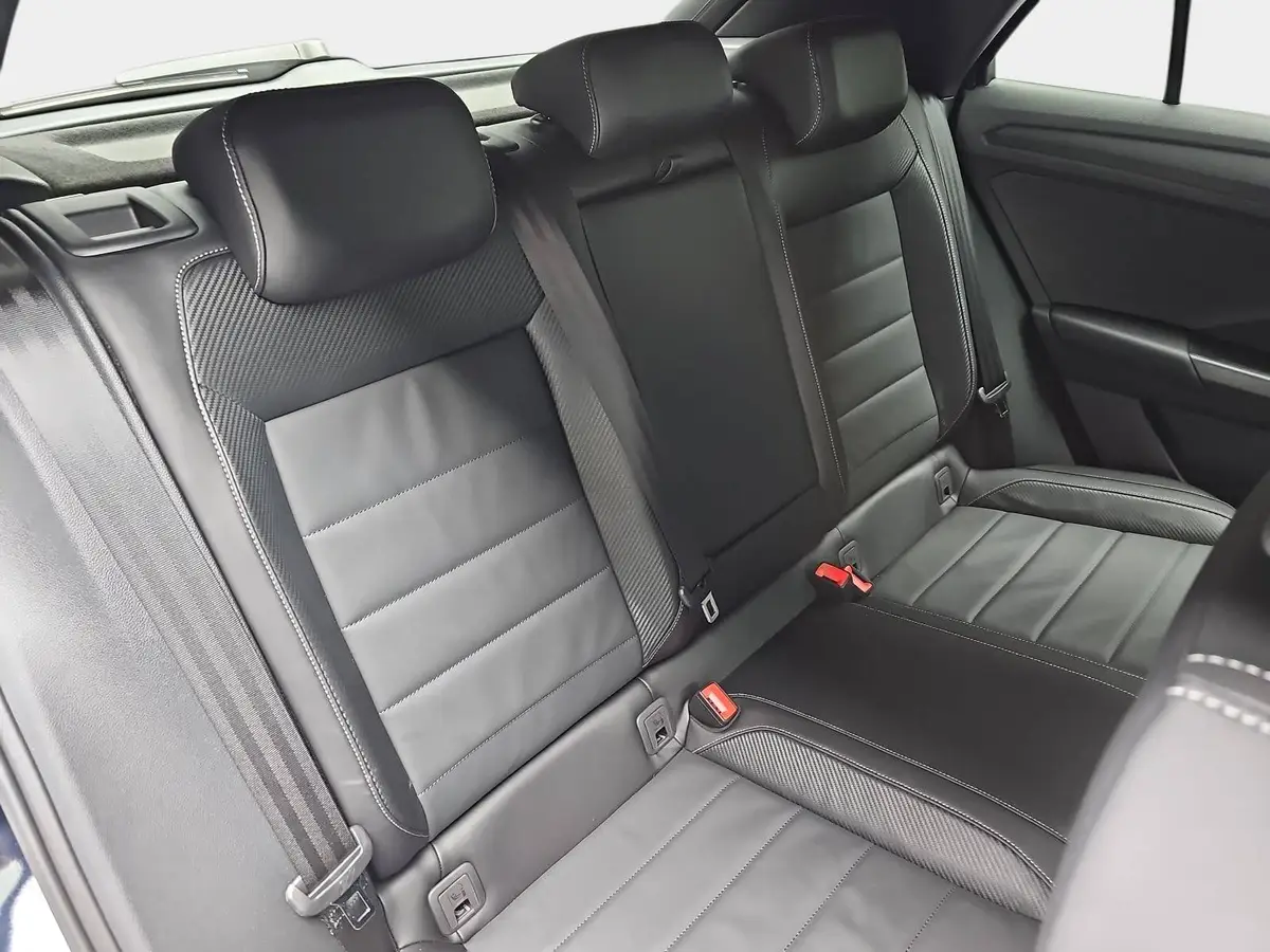 VW T-ROC 2.0 TDI DSG R-LINE NAVI LED MATRIX PANO ACC DCC AH