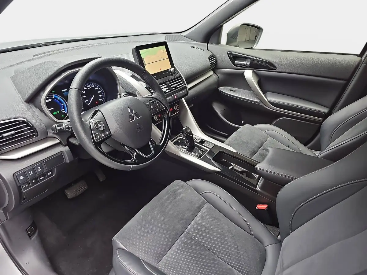 MITSUBISHI ECLIPSE CROSS 2.4 MIVEC PHEV CVT SELECT NAVI LED STANDH. 360° LM