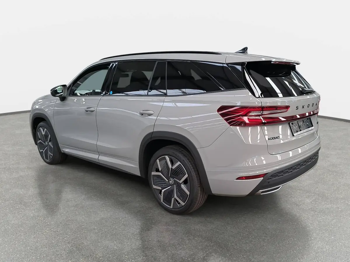 SKODA KODIAQ 1.5 TSI DSG SPORTLINE NAVI LED ACC PANO WINTER AHK
