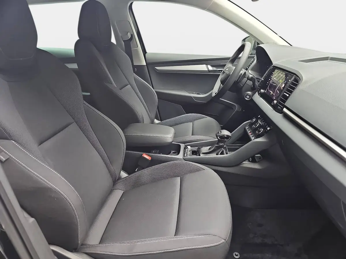 SKODA KAROQ 1.5 TSI DSG DRIVE NAVI LED AHK LM