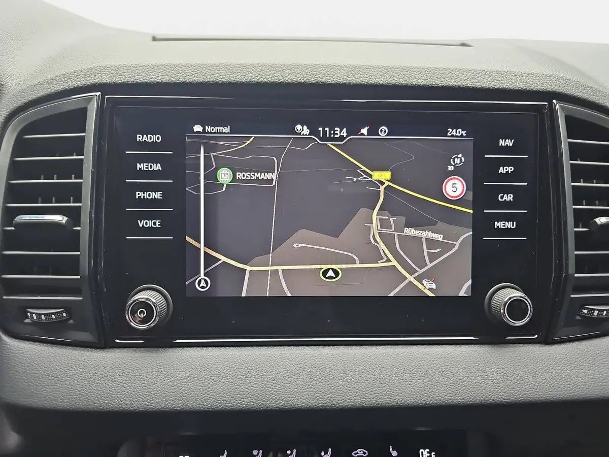 SKODA KAROQ 2.0 TSI DSG SPORTLINE 4X4 NAVI LED