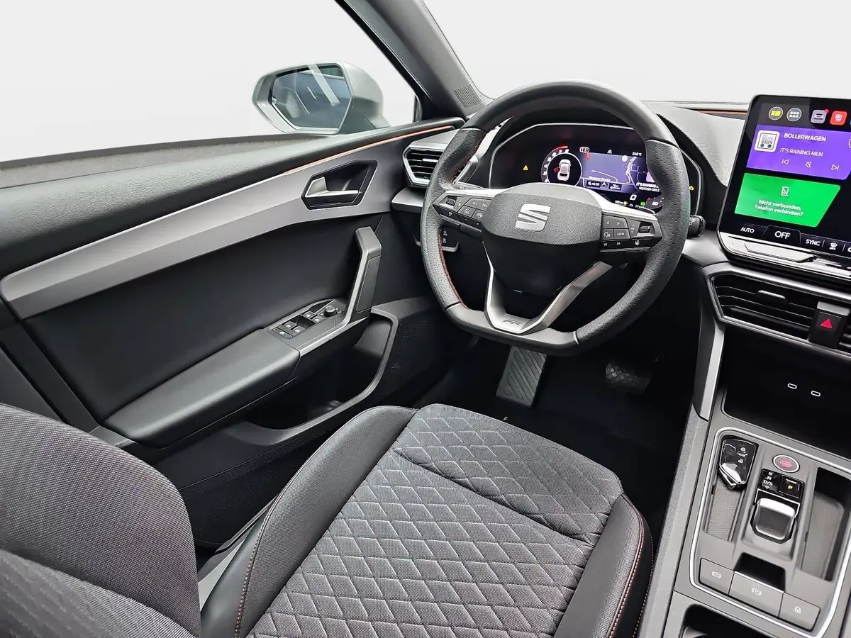 SEAT LEON 1.5 ETSI DSG FR NAVI LED PANO LM17