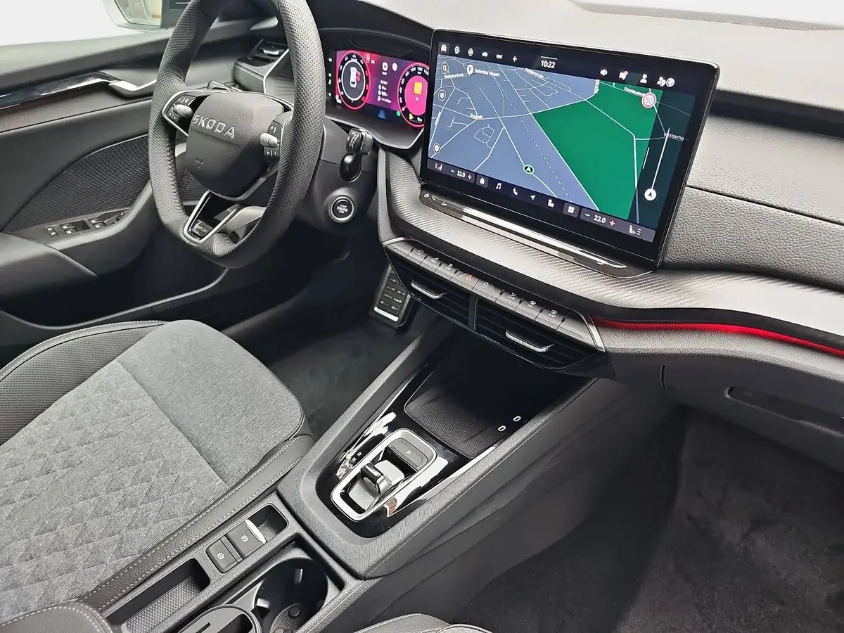 SKODA OCTAVIA COMBI 2.0 TDI DSG SPORTLINE NAVI LED