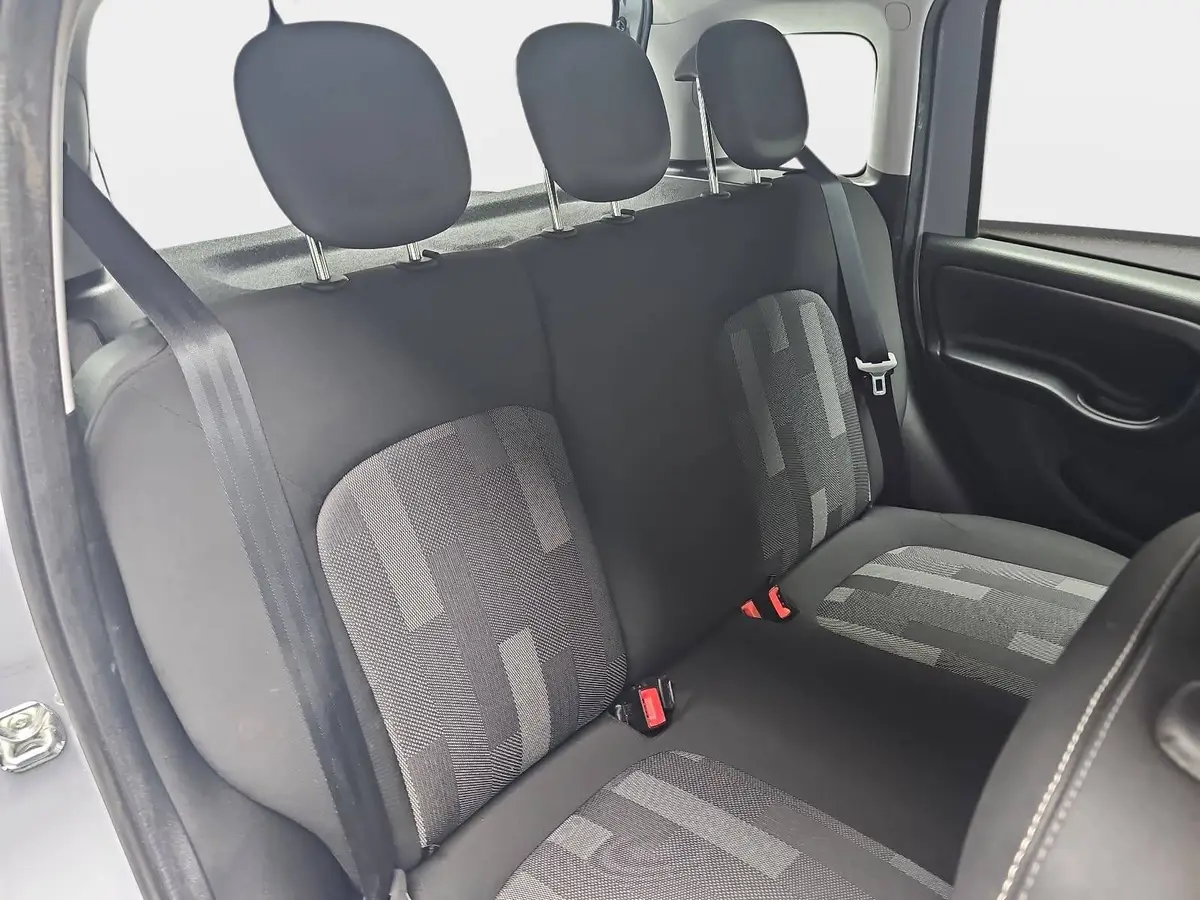 FIAT PANDA 1.2 8V City Cross Klimauto Winter PDC