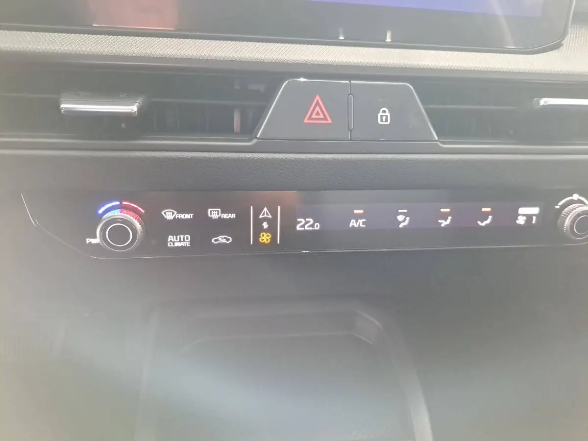 KIA STONIC 1.0 T-GDI 100 DCT VISION MJ26 SITZH. NAVI