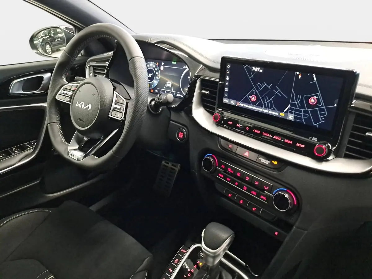 KIA XCEED 1.6 T-GDI 180 DCT GT-LINE MJ26 LEDER