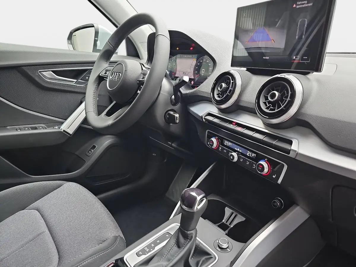 AUDI Q2 35 TFSI S-TRONIC S LINE NAVI LED KLIMAAUTO EL.HEC