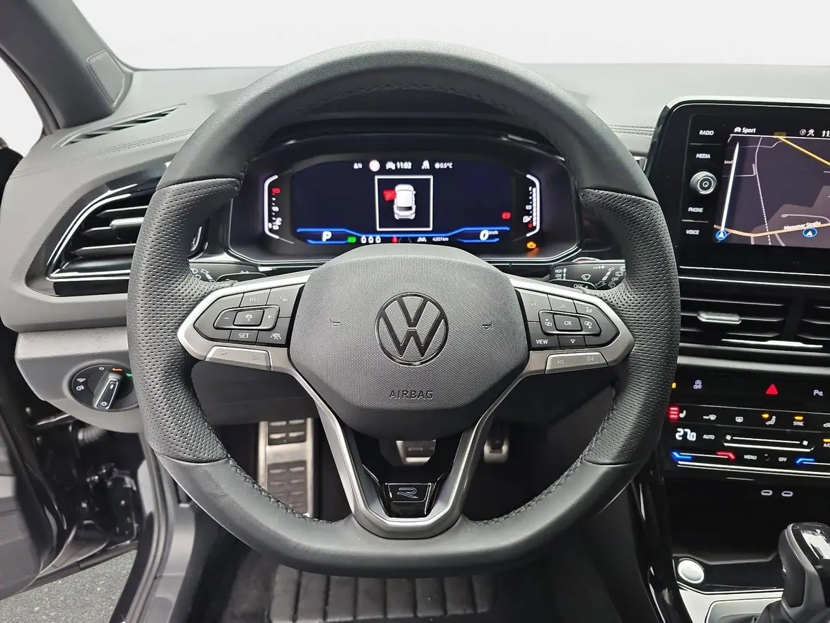 VW T-ROC 1.5 TSI DSG R-LINE NAVI KLIMA LED KAMERA WINTER AH
