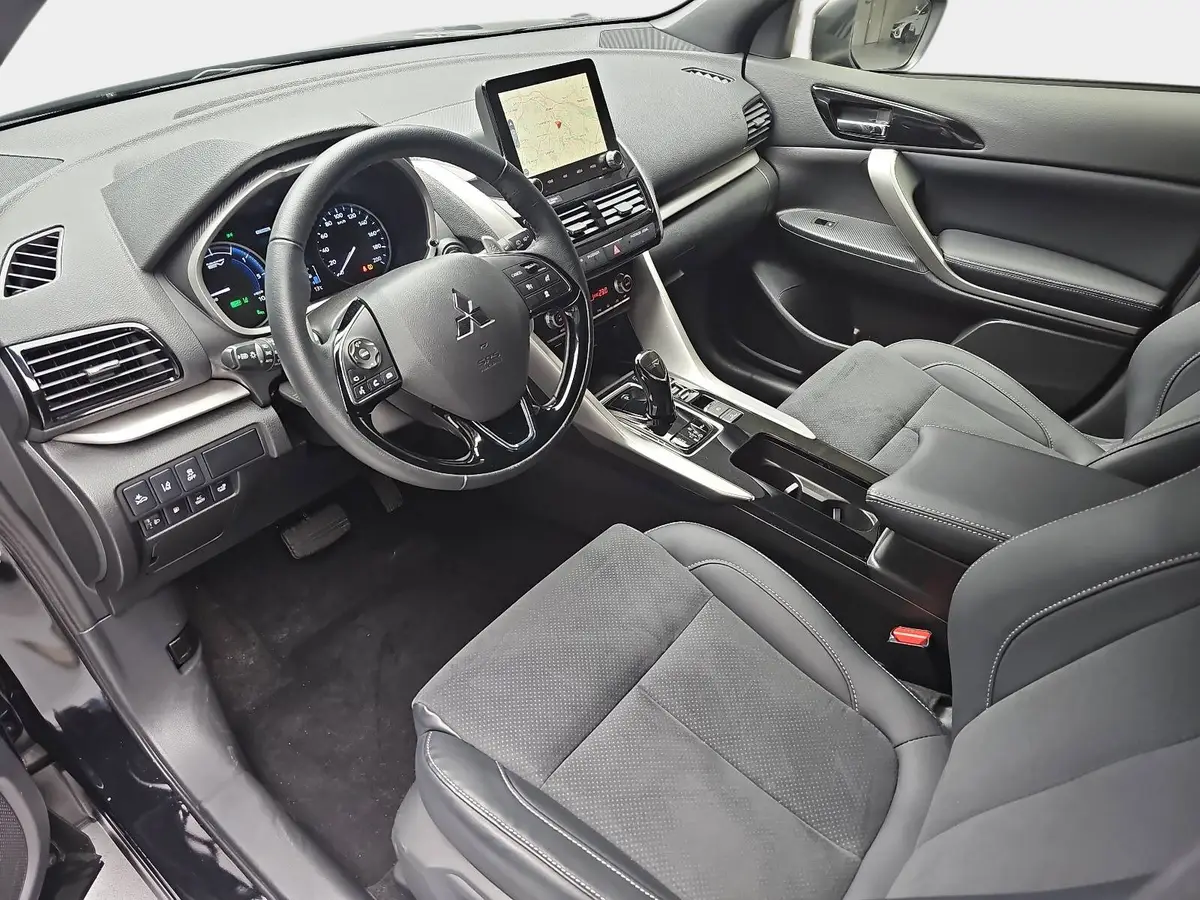 MITSUBISHI ECLIPSE CROSS 2.4 MIVEC PHEV CVT SELECT NAVI LED STANDH. 360° LM
