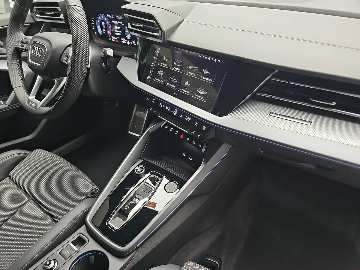 AUDI A3 35 TFSI DSG SPORTBACK S LINE NAVI LED KAMERA LM18