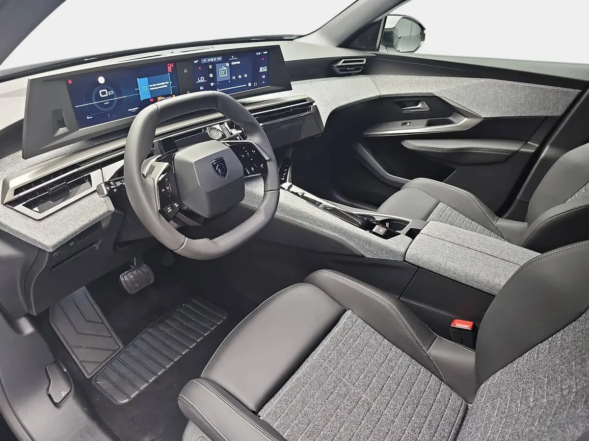 PEUGEOT 3008 1.2 HYBRID 145 E-DSC6 ALLURE LED WINTER AHK LM